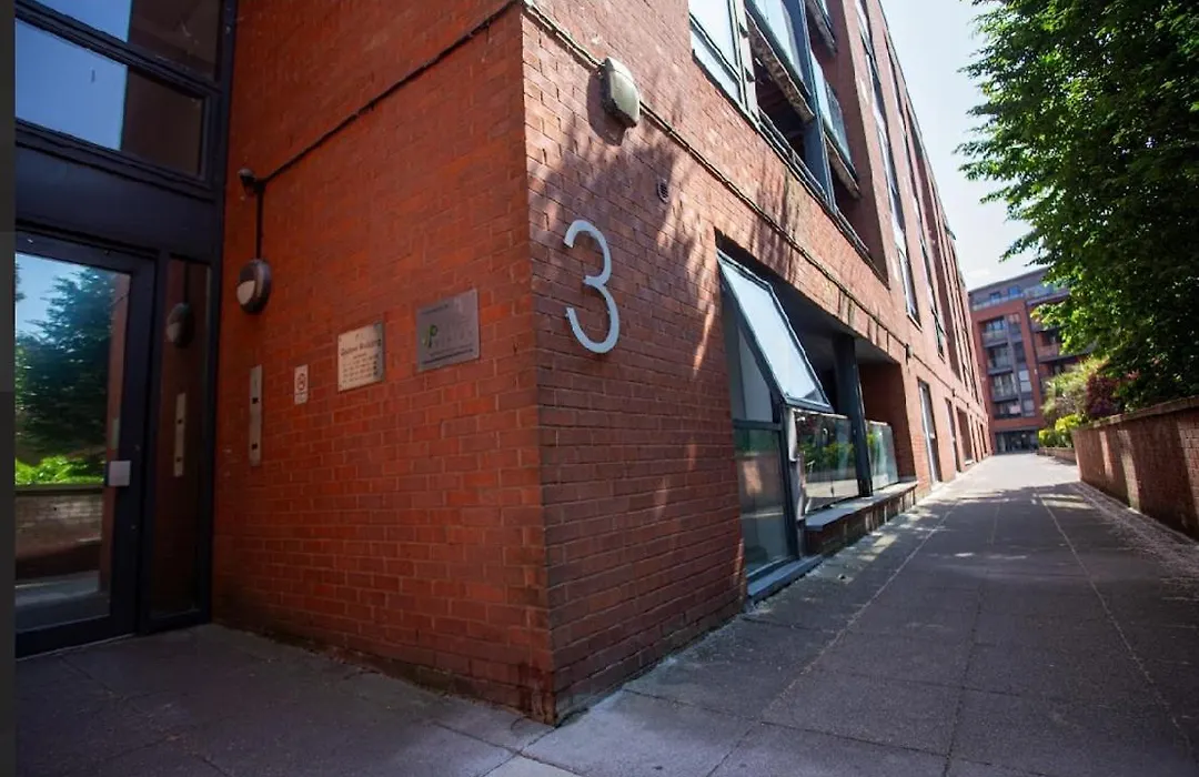 Quebec Building-1